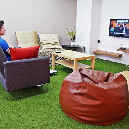 Link Corner Hostel Бангкок Экстерьер фото