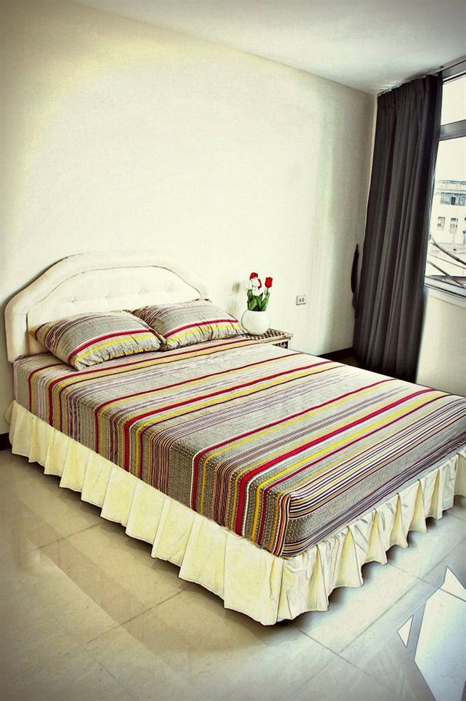 Link Corner Hostel Бангкок Экстерьер фото