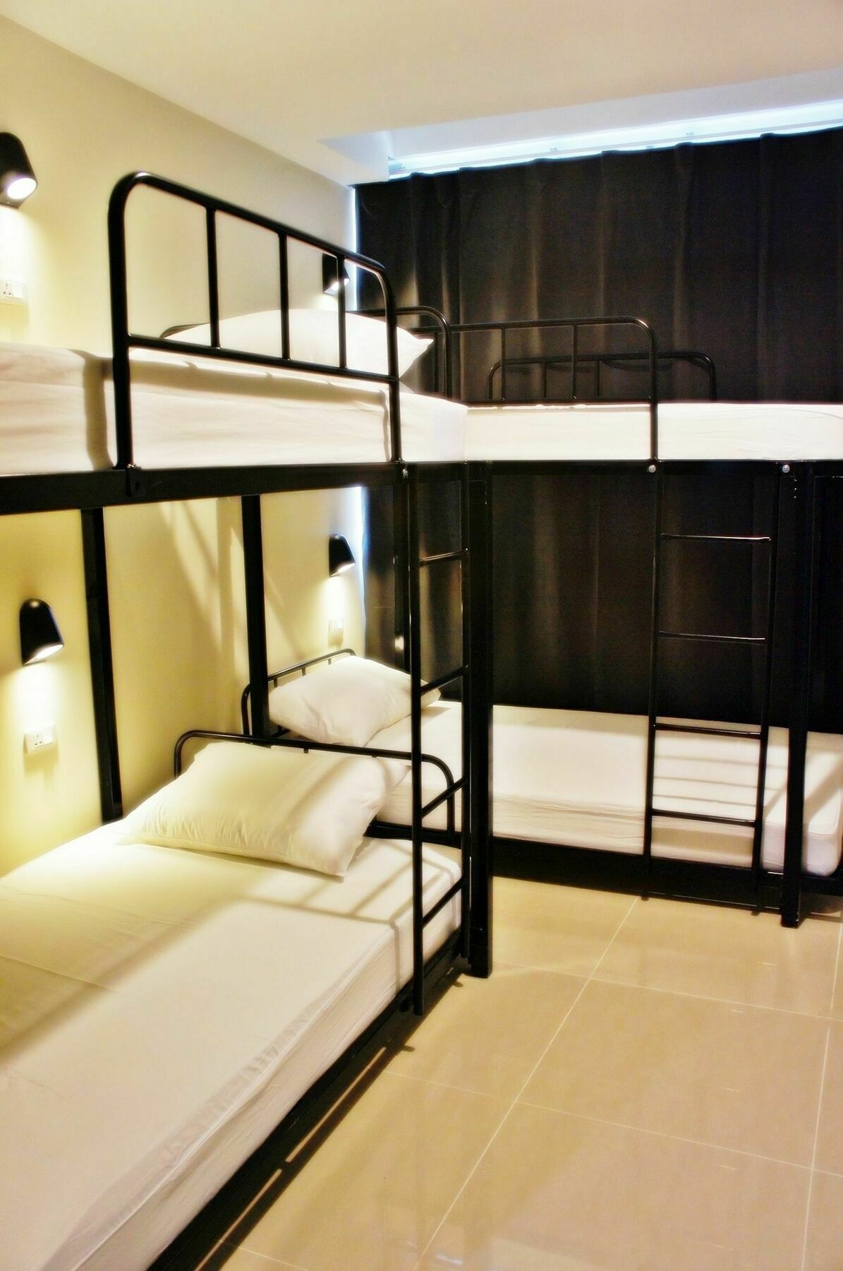 Link Corner Hostel Бангкок Экстерьер фото
