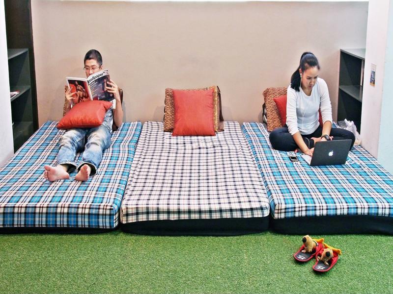 Link Corner Hostel Бангкок Экстерьер фото